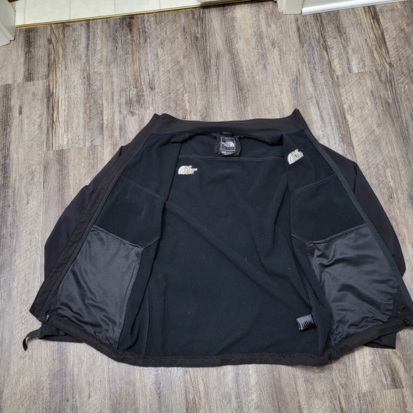 The North Face Sentinel Windstopper Jacket - Picture 8 of 12